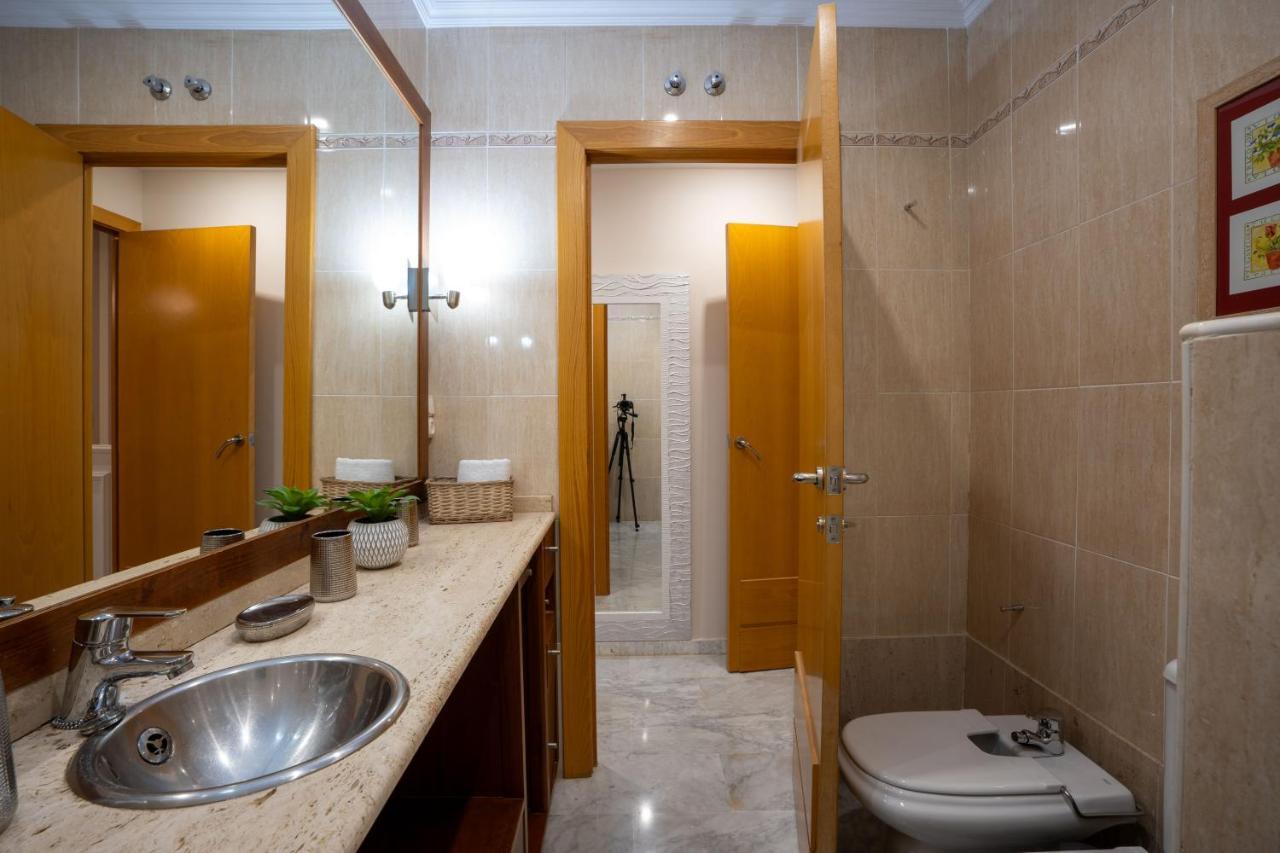 Reina Aixa- Apartamento Centro Granada Exteriör bild